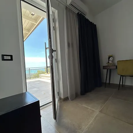 Bed & Breakfast La Casa Di Pippo Flora 3*