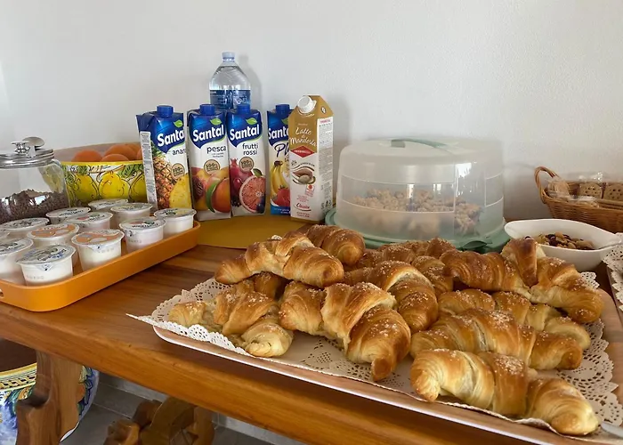 La Casa Di Pippo Flora Nocleg ze śniadaniem 4*