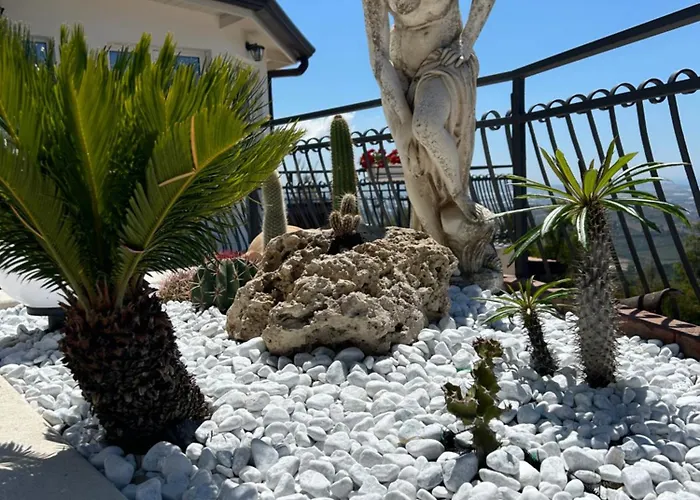 La Casa Di Pippo Flora Bed & Breakfast