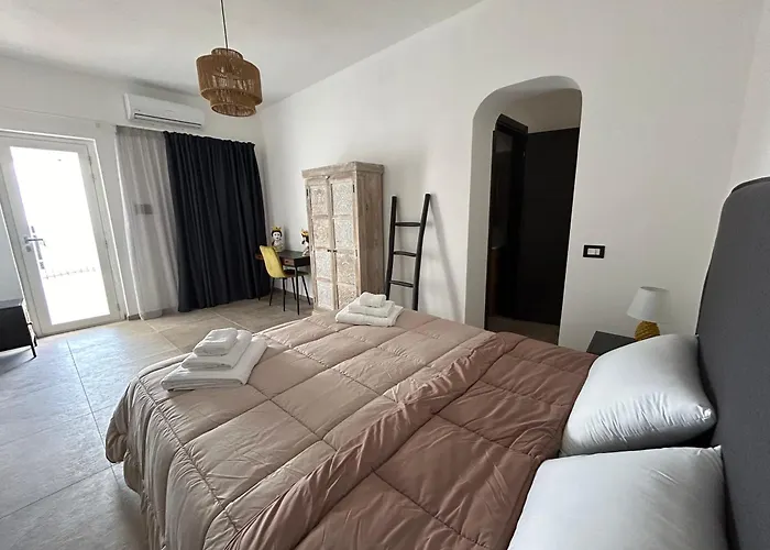 La Casa Di Pippo Flora Nocleg ze śniadaniem 4*